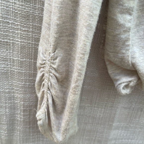 Knit wrap top, long sleeved knit wrap - Picture 4 of 7